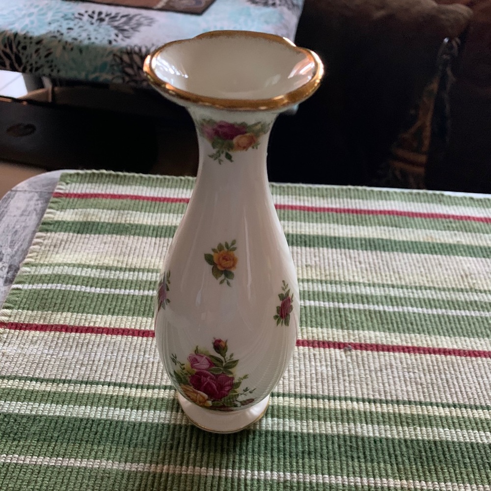Vintage royal Albert rose country roses